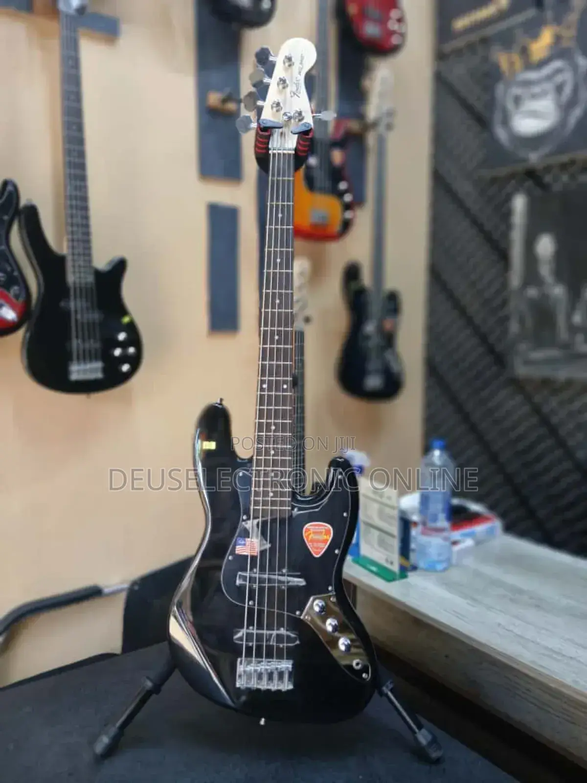 Fender 5 Strings Bass Guitar
