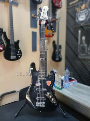 Fender 5 Strings Bass Guitar