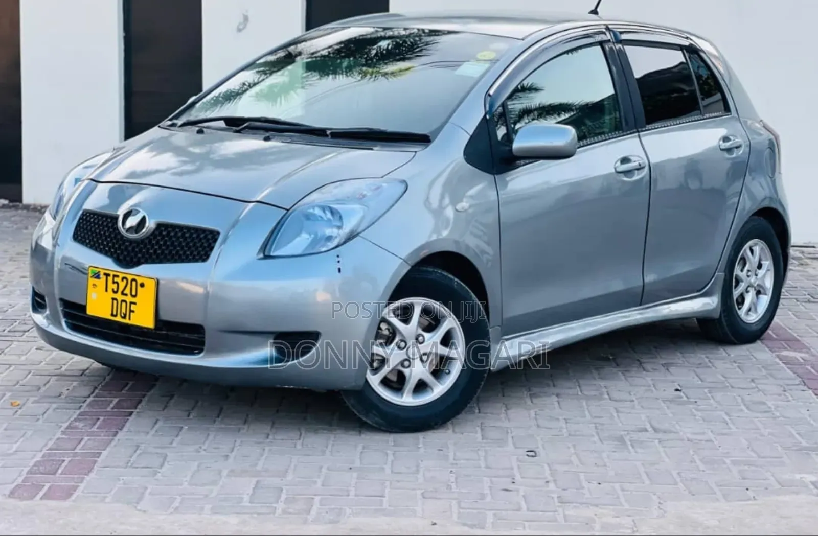 Toyota Vitz 2006 Gray