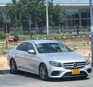 Mercedes-Benz E220 2016 Silver