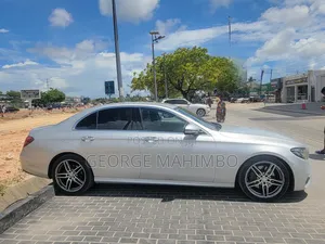 Mercedes-Benz E220 2016 Silver
