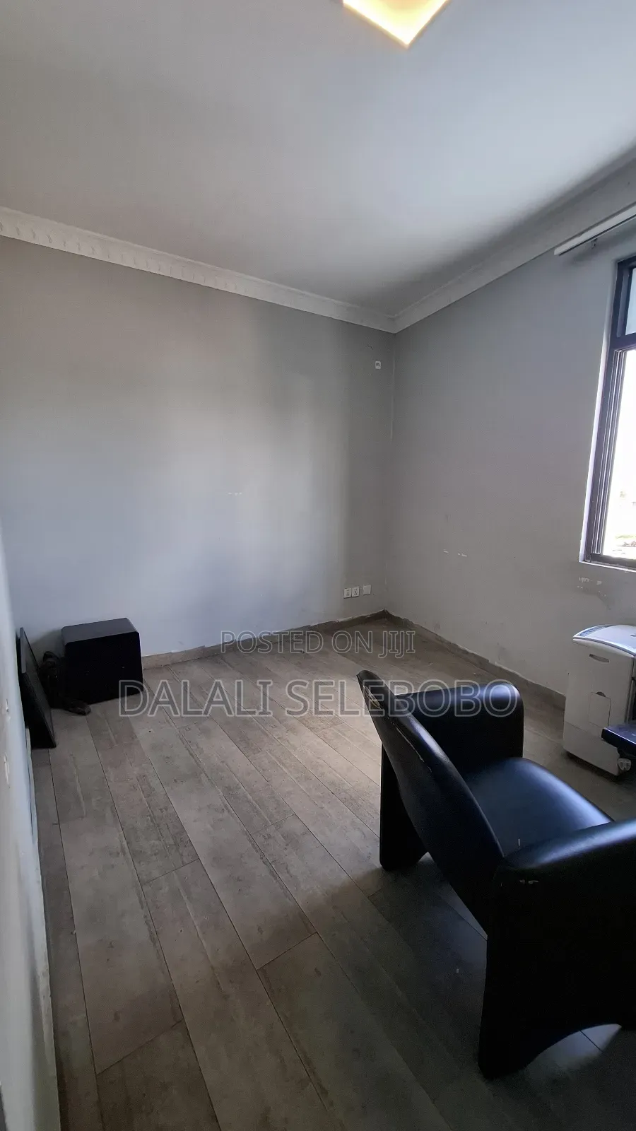 Privatte Office at Mliman Cty Area