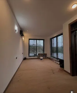 5bdrm House in Goba for sale