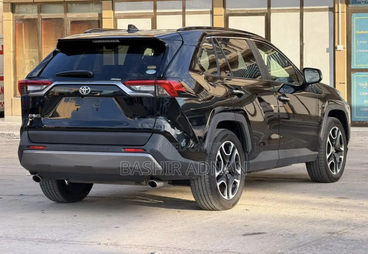Toyota RAV4 Adventure AWD 2020 Black
