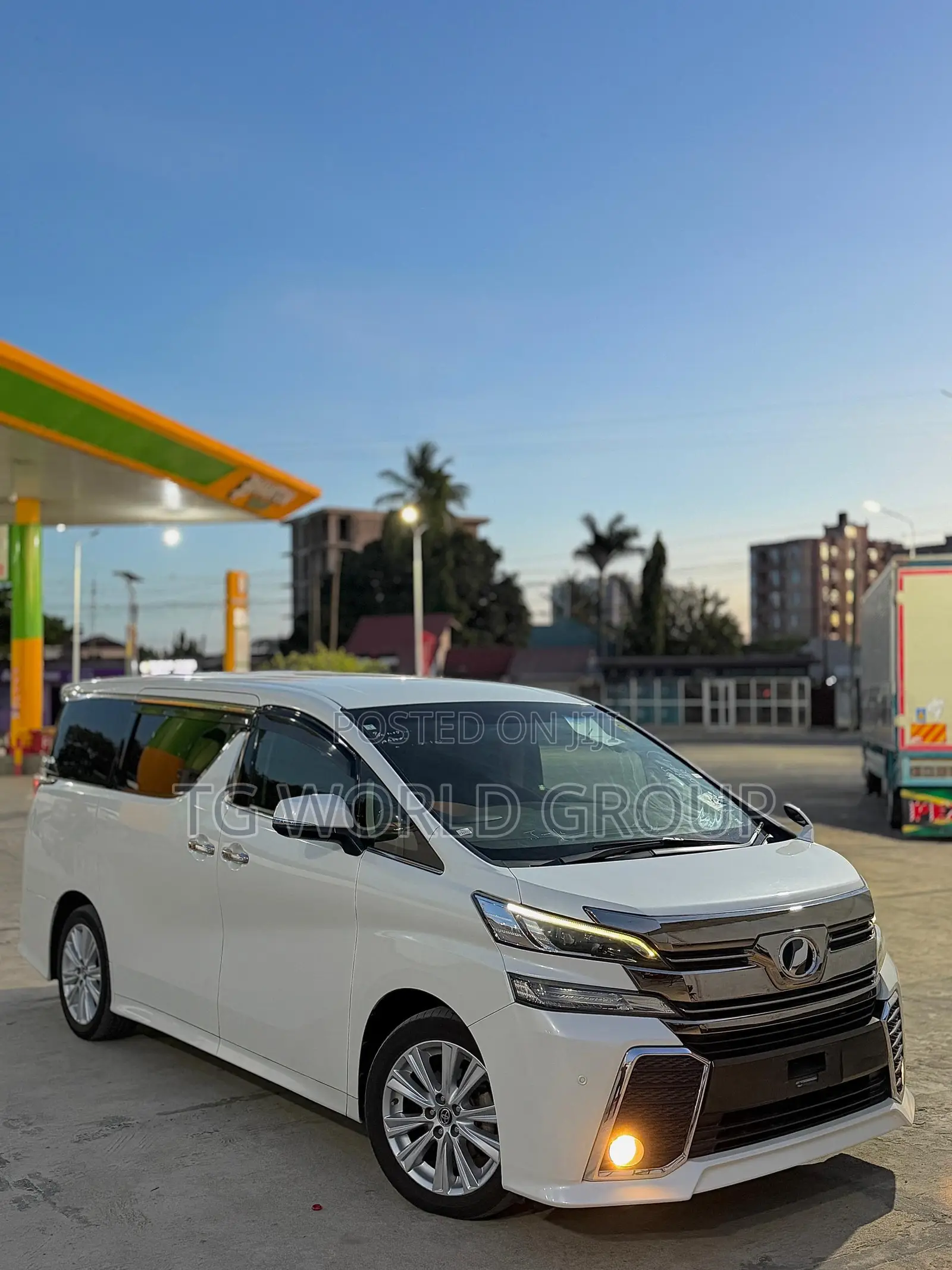 Toyota Vellfire 2015 White
