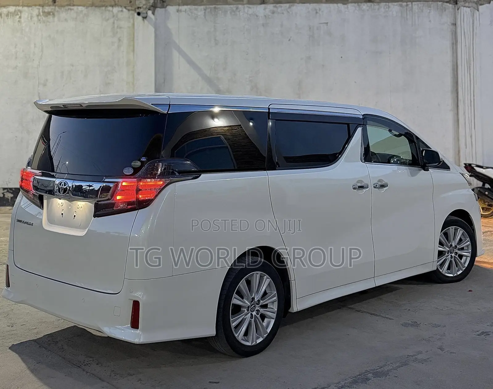 Toyota Vellfire 2015 White