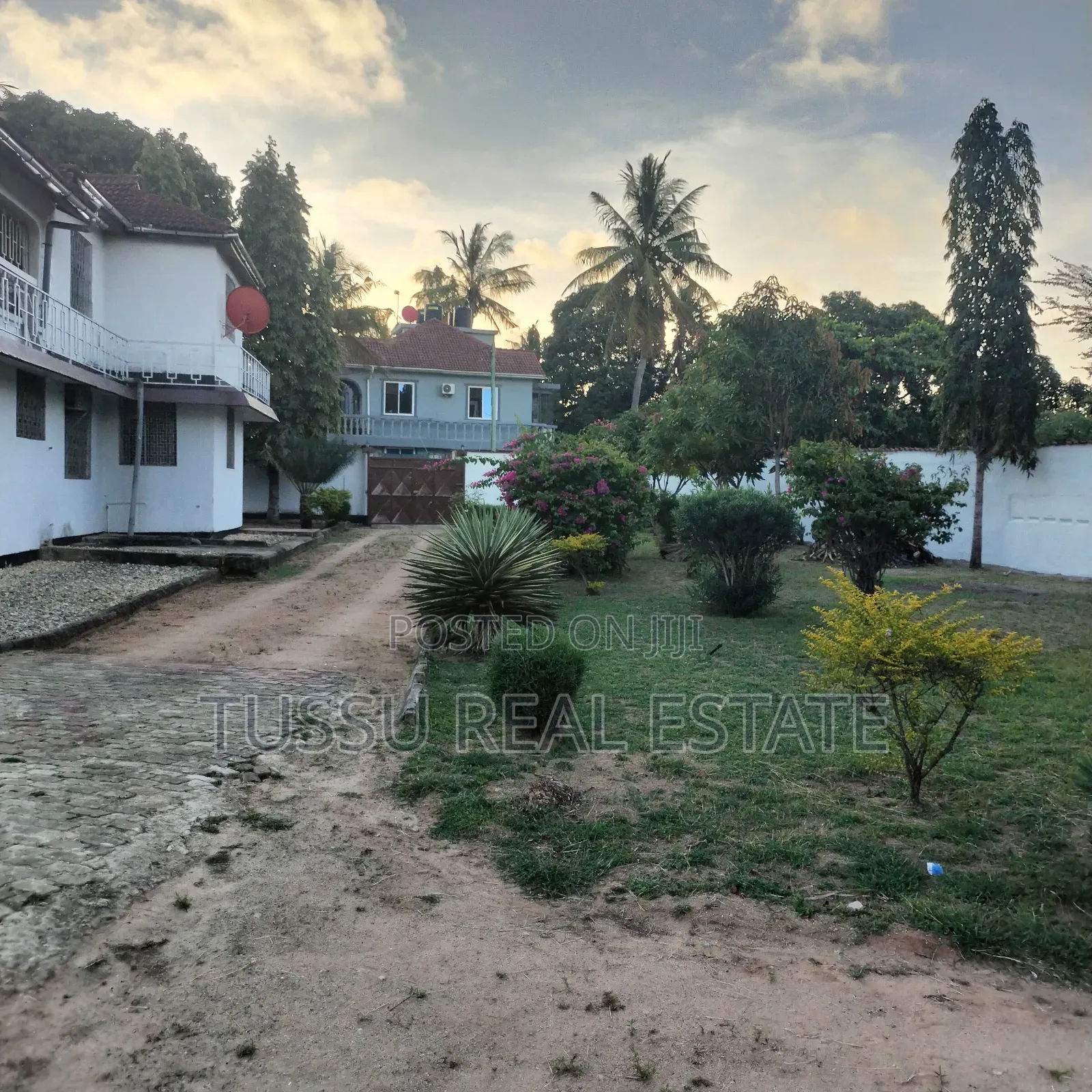 6bdrm House in Bahari Beach Dsm, Kinondoni for sale