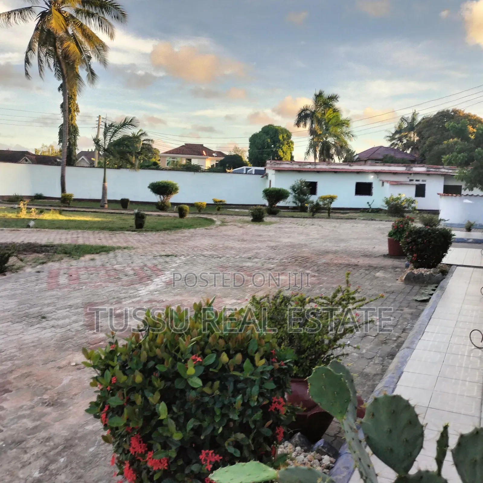 6bdrm House in Bahari Beach Dsm, Kinondoni for sale