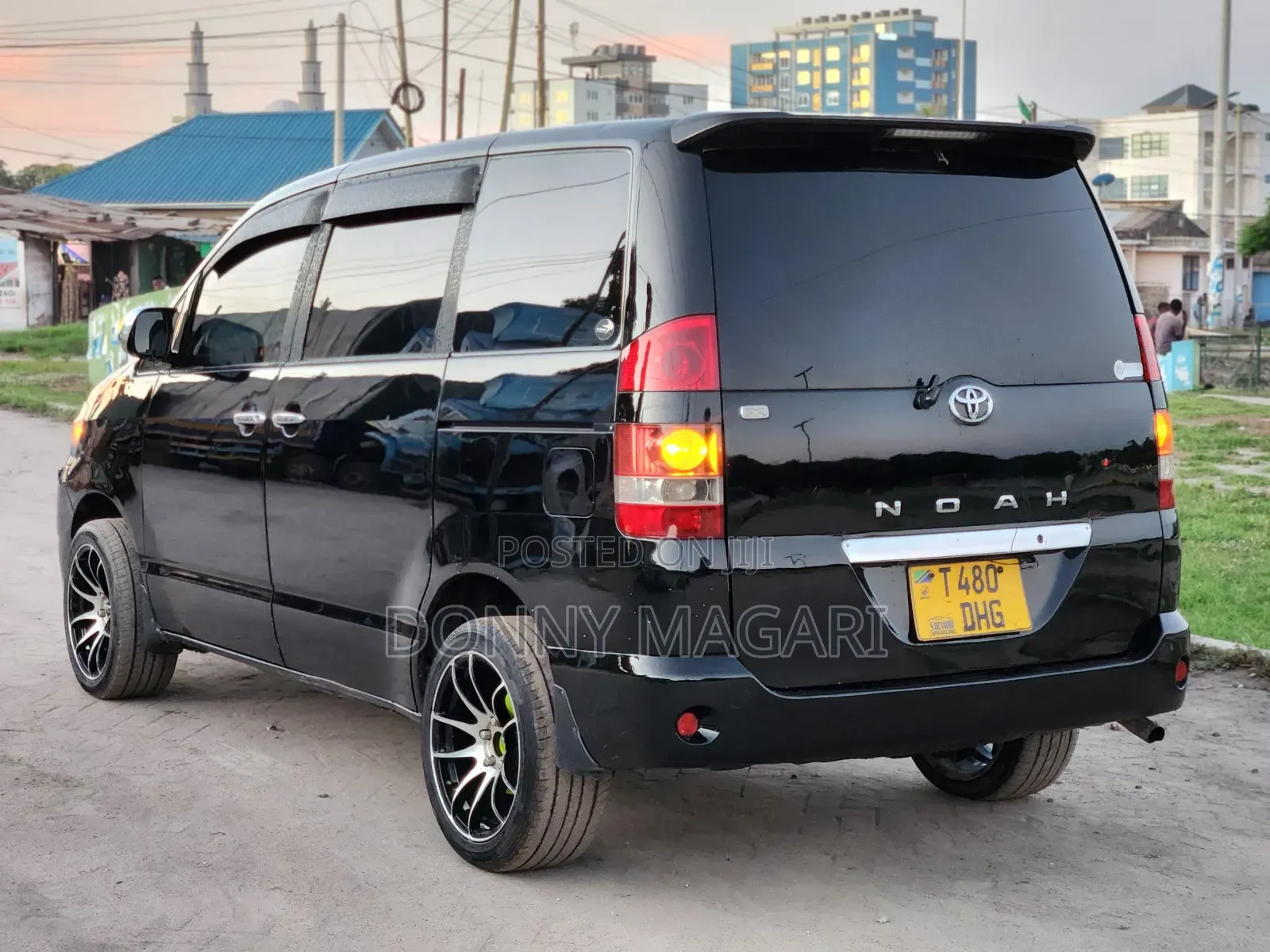 Toyota Noah 2001 Black
