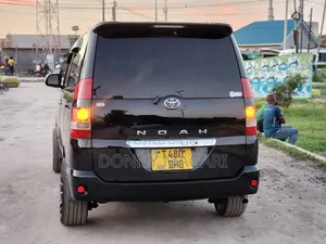 Toyota Noah 2001 Black