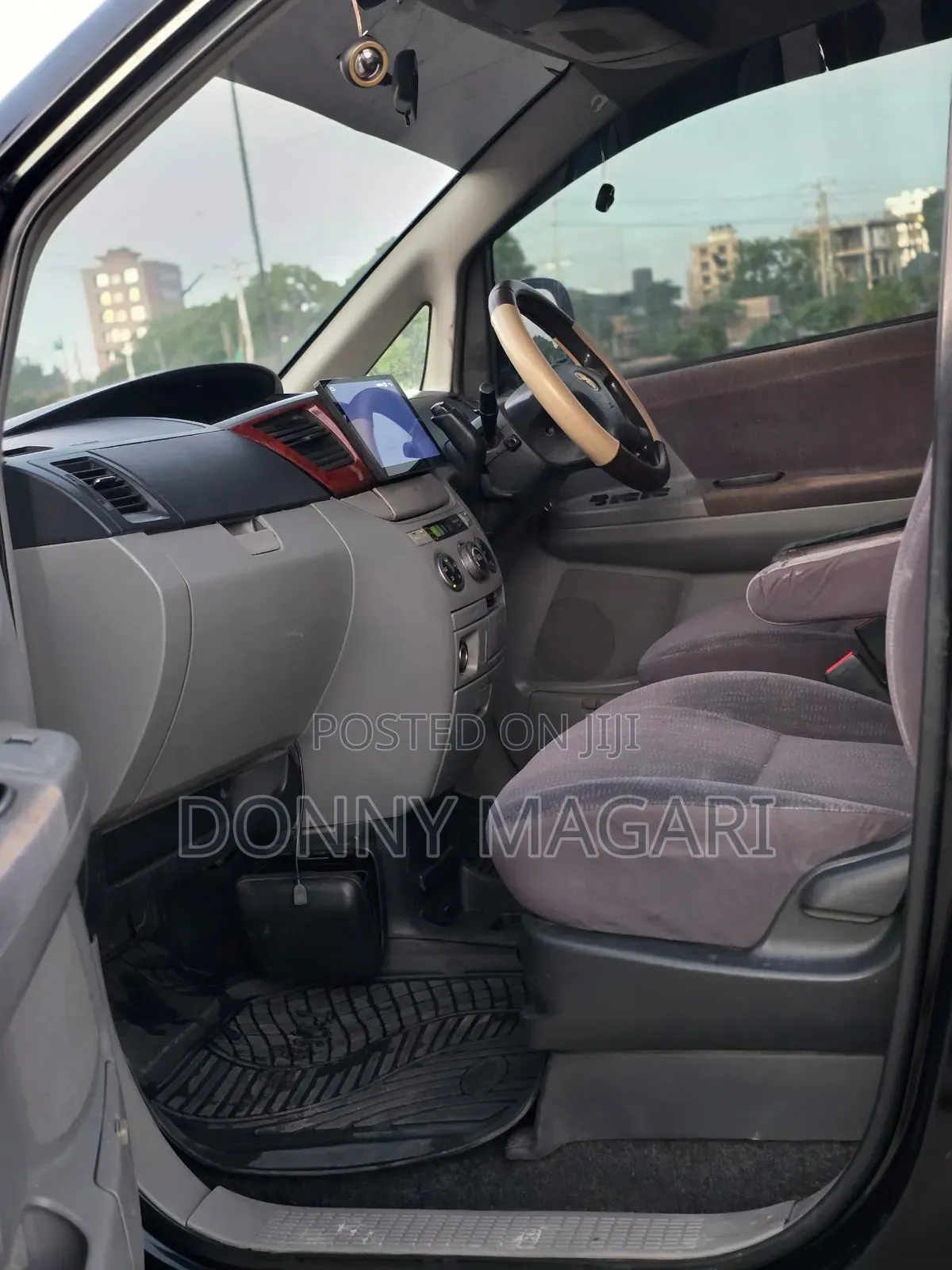 Toyota Noah 2001 Black