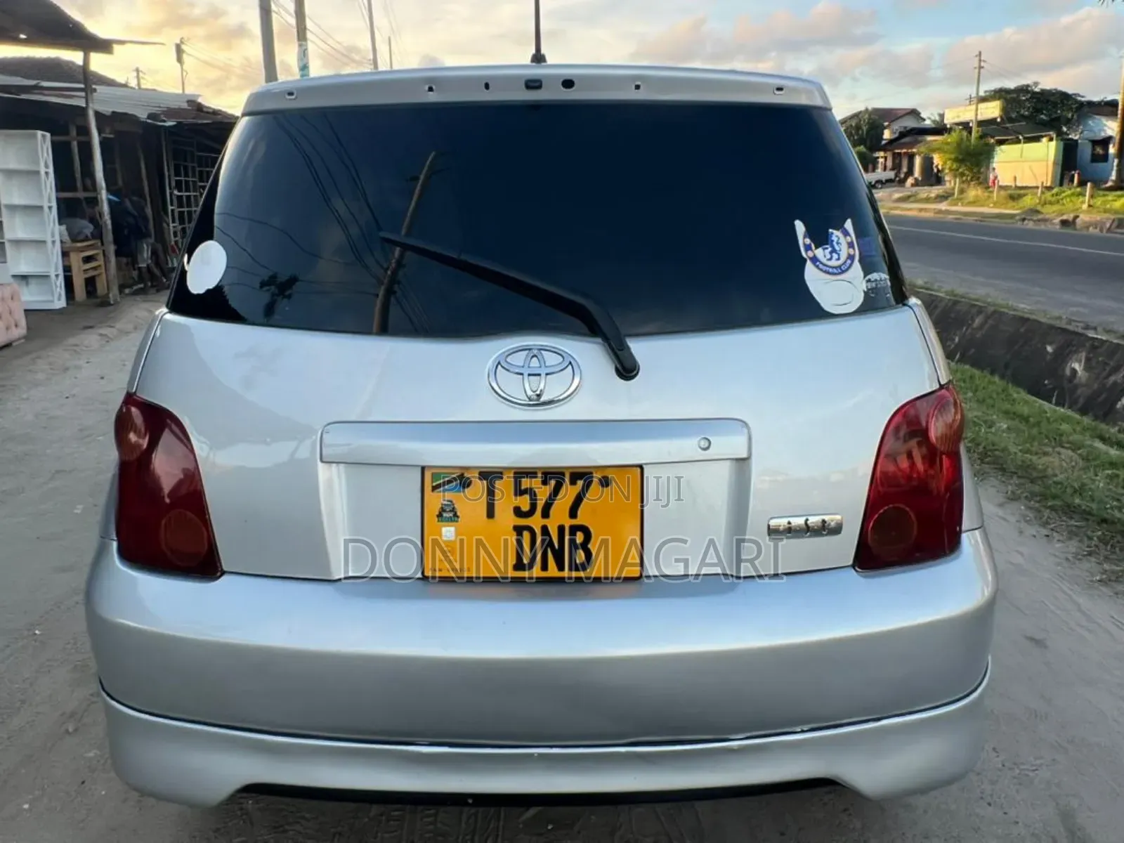 Toyota IST 2003 Silver