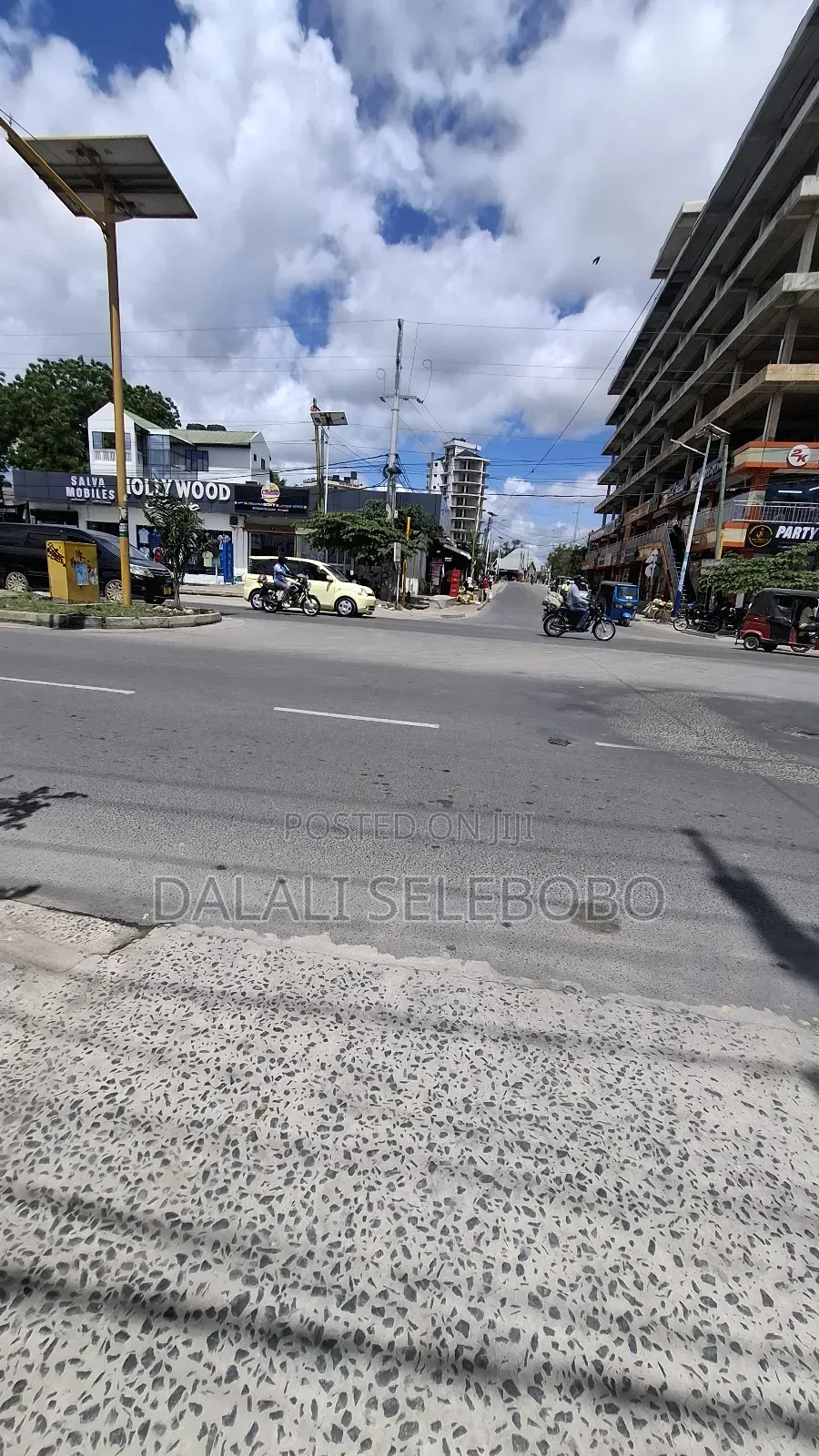 Busness Plot Investment Available Asphalt Road