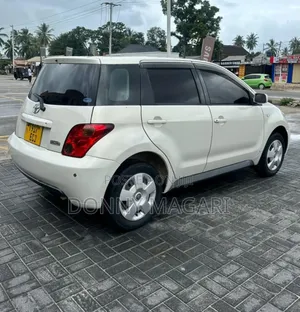 Toyota IST 2003 White
