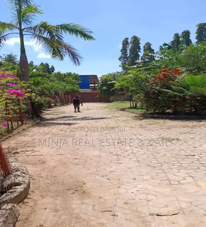 Commercial Plot for Sale Mbezi Beach Makonde Face Bagamoyo Road.