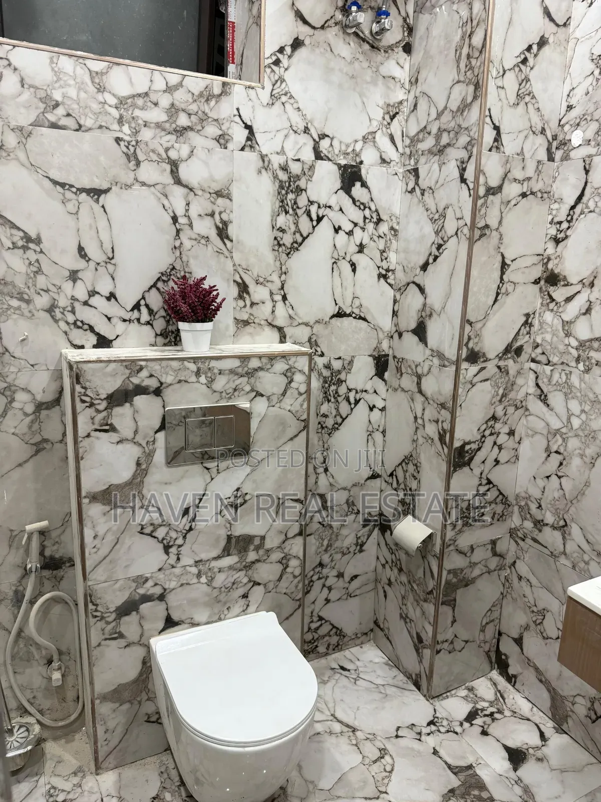 Furnished 3bdrm Apartment in Msasani for rent
