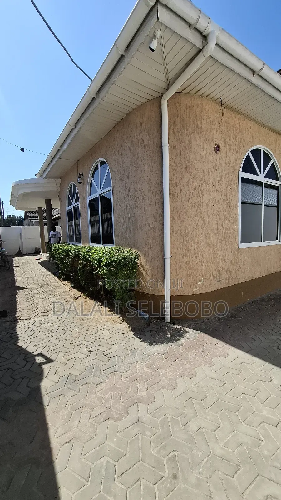 5bdrm Bungalow in Mbezi Beach Makonde for sale