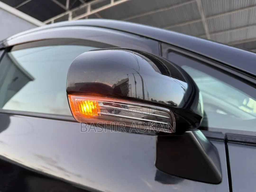 Toyota Ractis 1.5 FWD 2011 Matt Black