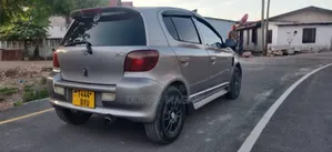 Toyota Vitz 2004 Gray