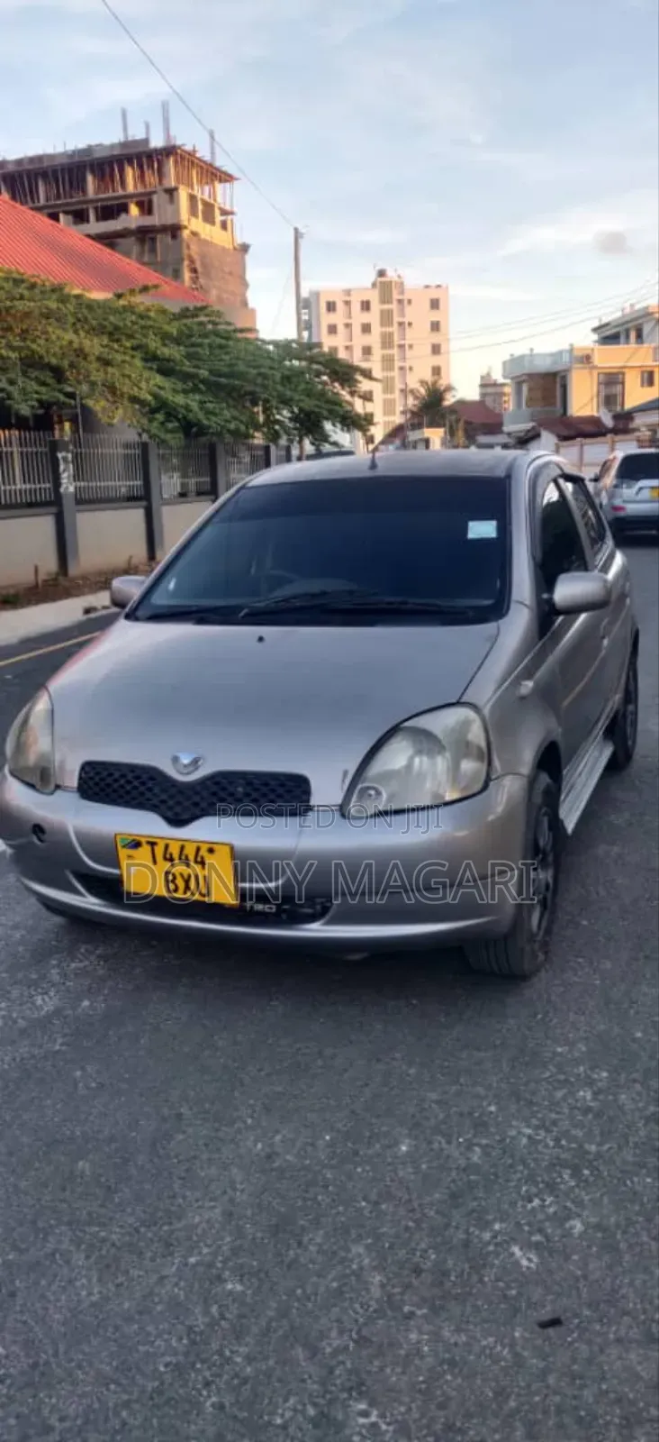 Toyota Vitz 2004 Gray