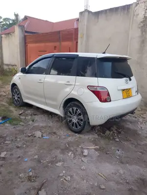Toyota IST 2005 White