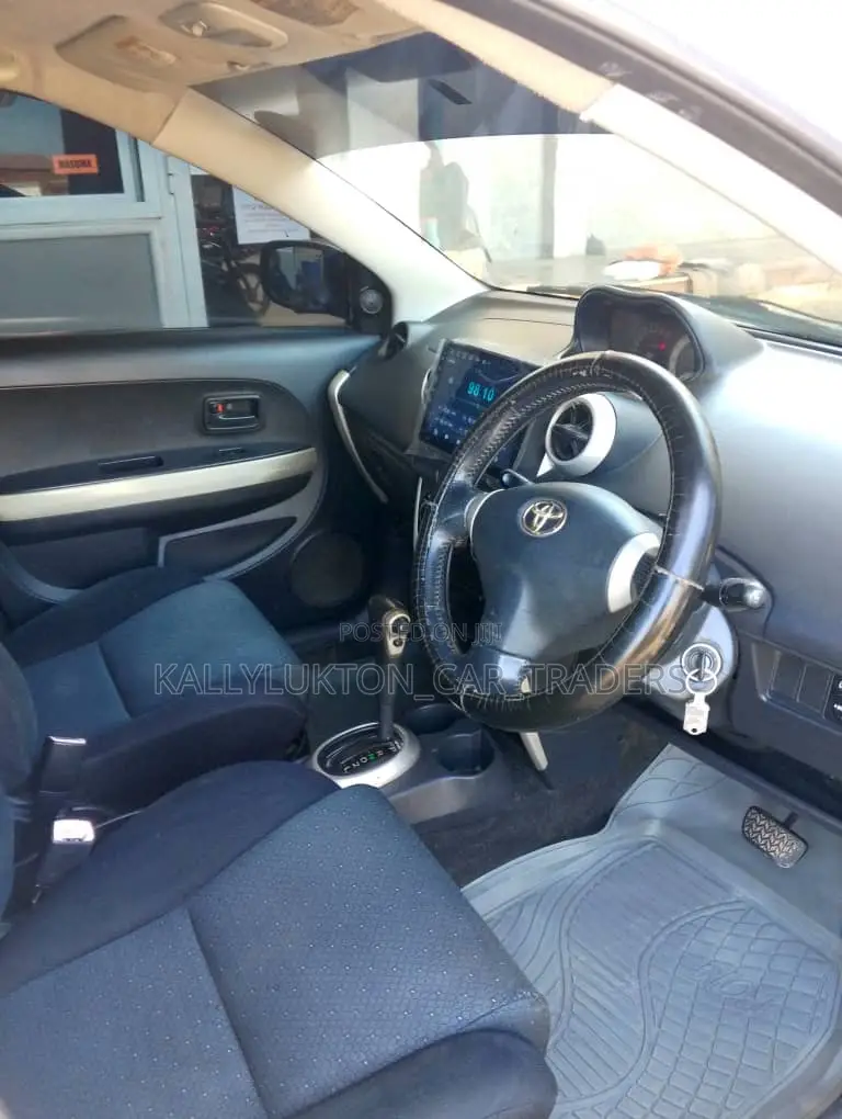 Toyota IST 2005 White