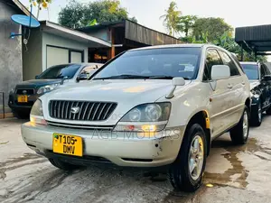 Toyota Harrier 2002 White