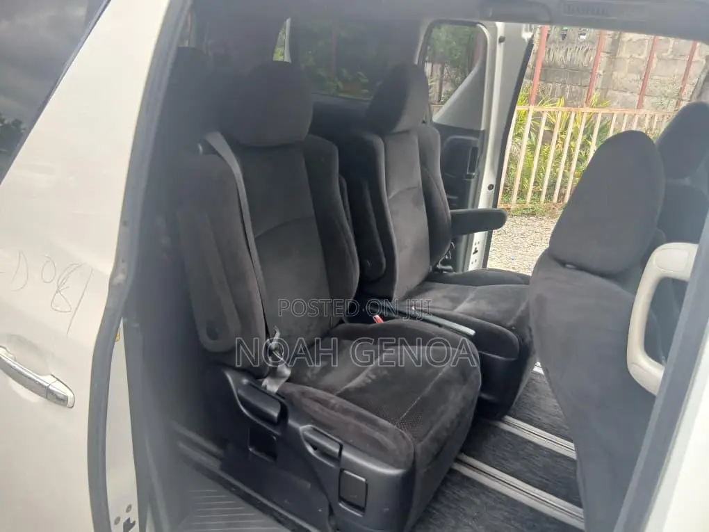 Toyota Vellfire 2009 White