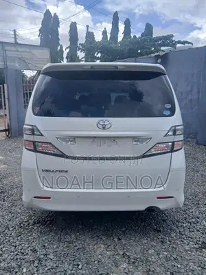 Toyota Vellfire 2009 White