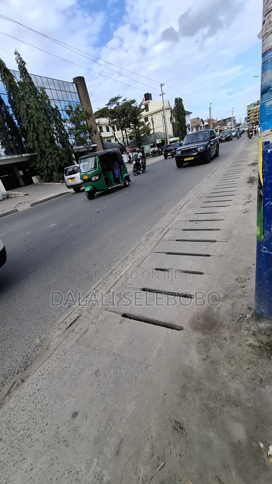Big Office Space With Store Atsinza Look Main Road