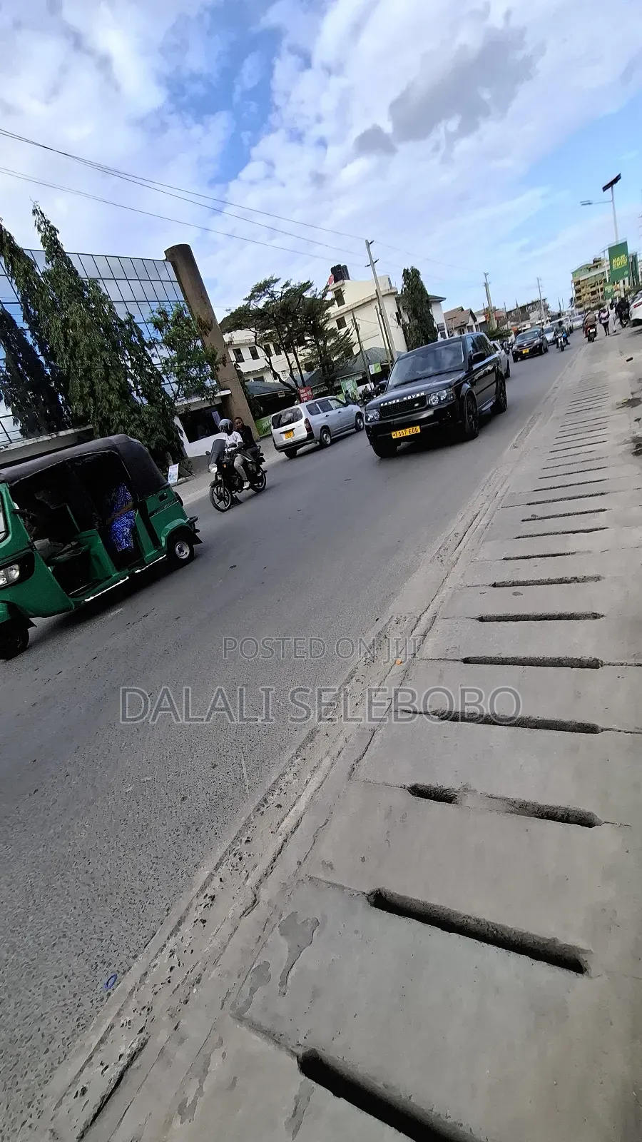Big Office Space With Store Atsinza Look Main Road