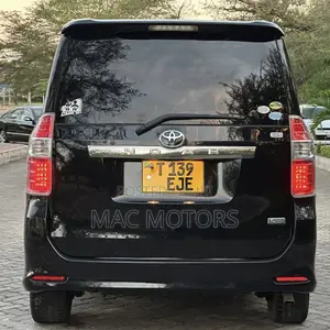 Toyota Noah 2.0 158hp FWD (7 Seater) 2008 Black