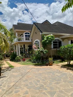 5bdrm House in Goba for sale