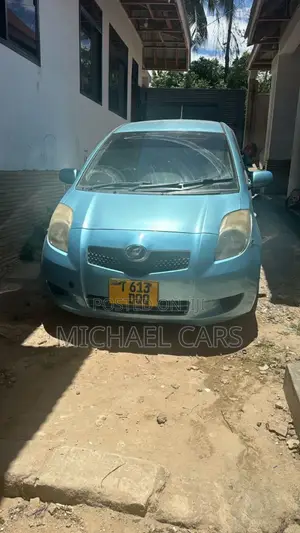Toyota Vitz 2006 Blue