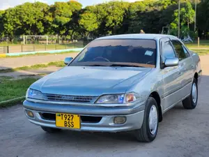 Toyota Carina 2000 Silver