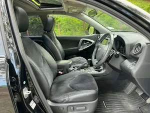 Toyota Vanguard 2012 Black