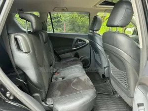 Toyota Vanguard 2012 Black
