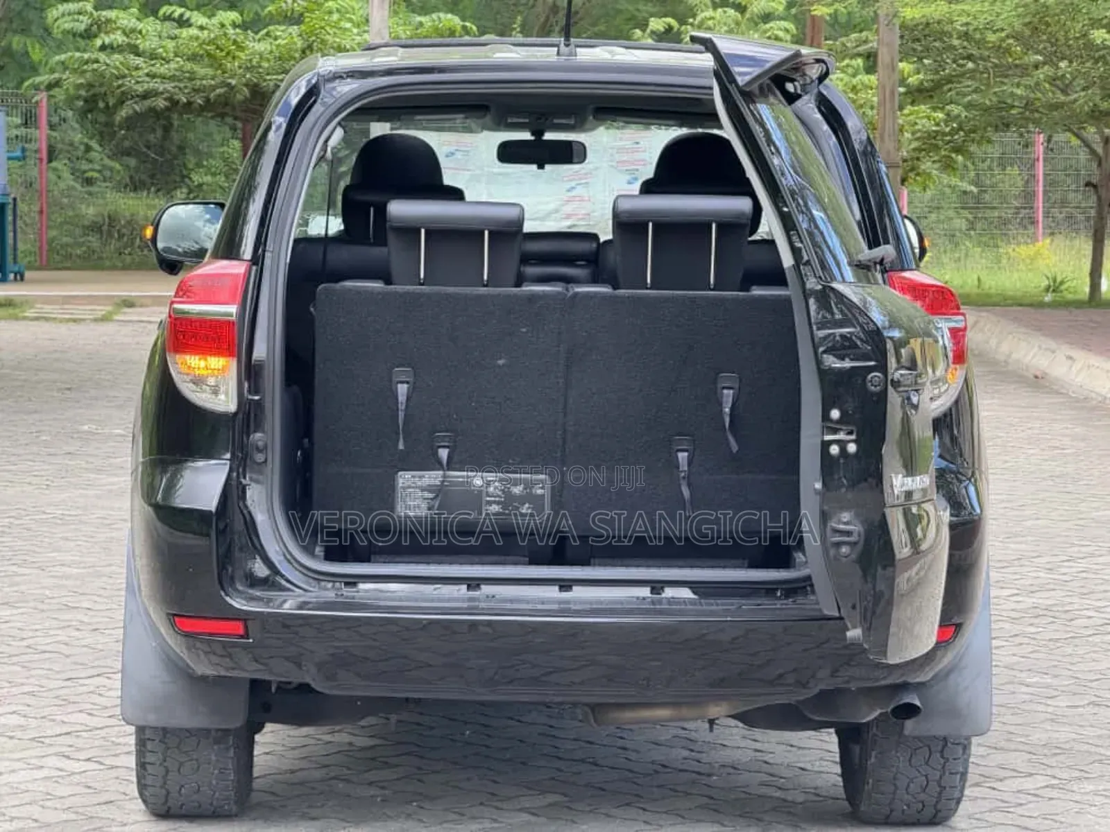 Toyota Vanguard 2012 Black