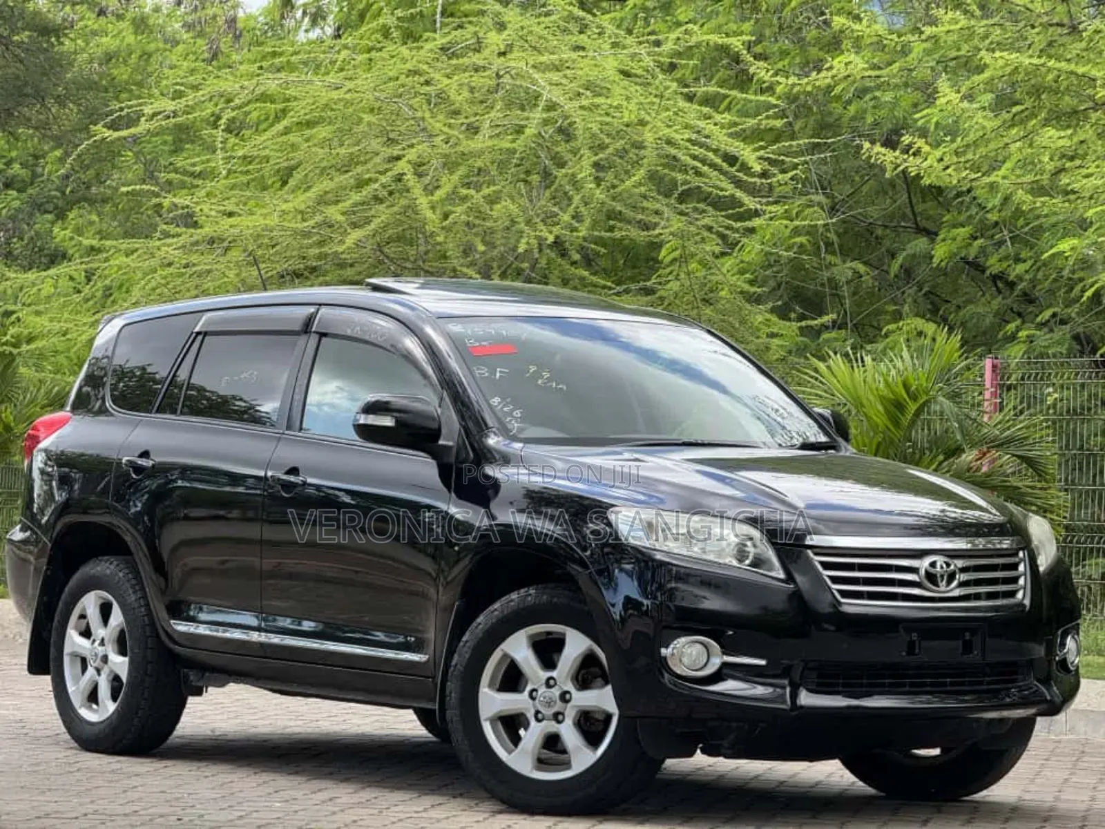 Toyota Vanguard 2012 Black