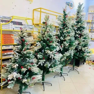 The 'Festive Berry' Pre-Decorated Christmas Tree