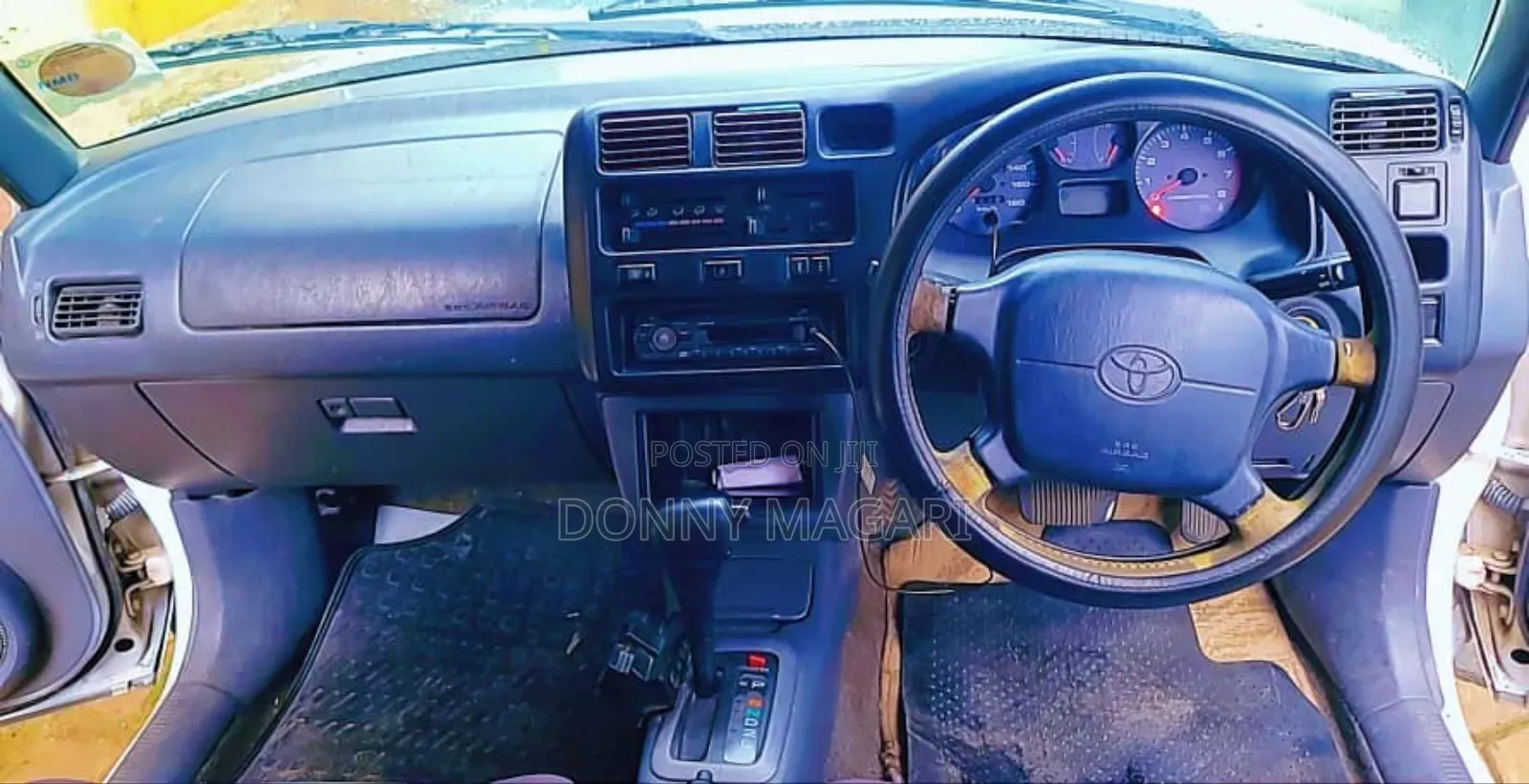 Toyota RAV4 1999 White