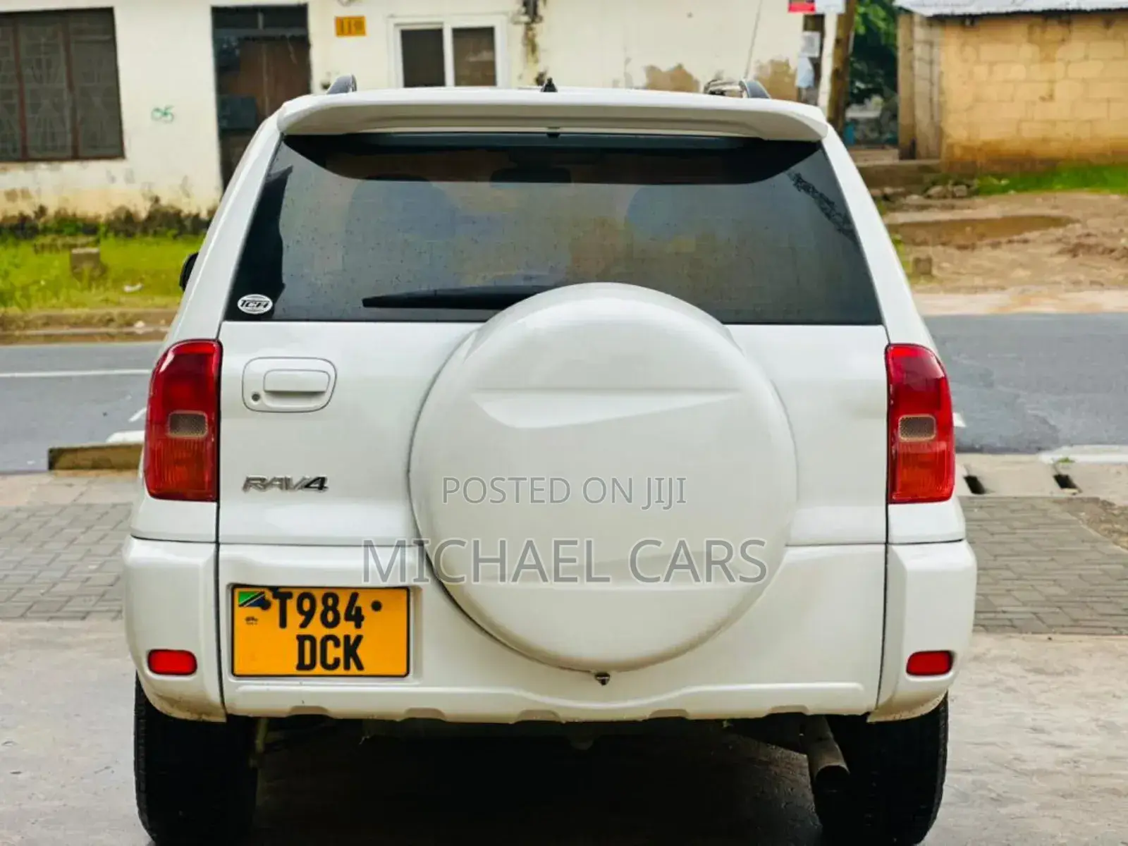 Toyota RAV4 Automatic 2003 White
