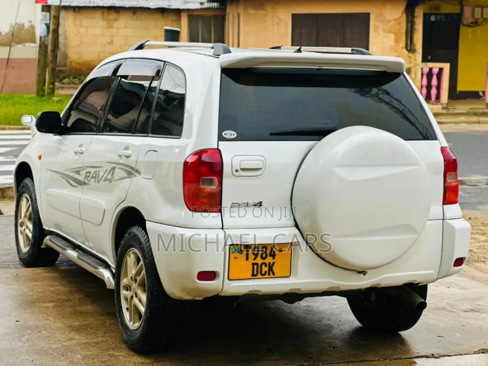 Toyota RAV4 Automatic 2003 White