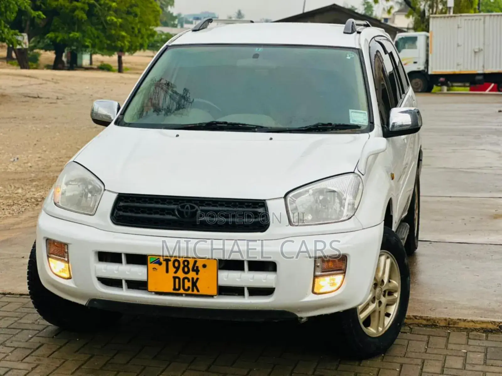Toyota RAV4 Automatic 2003 White