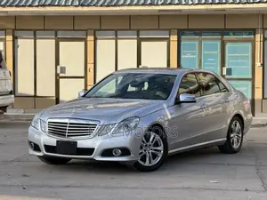 Mercedes-Benz E300 2012 Silver