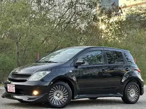 Toyota IST 2005 Black