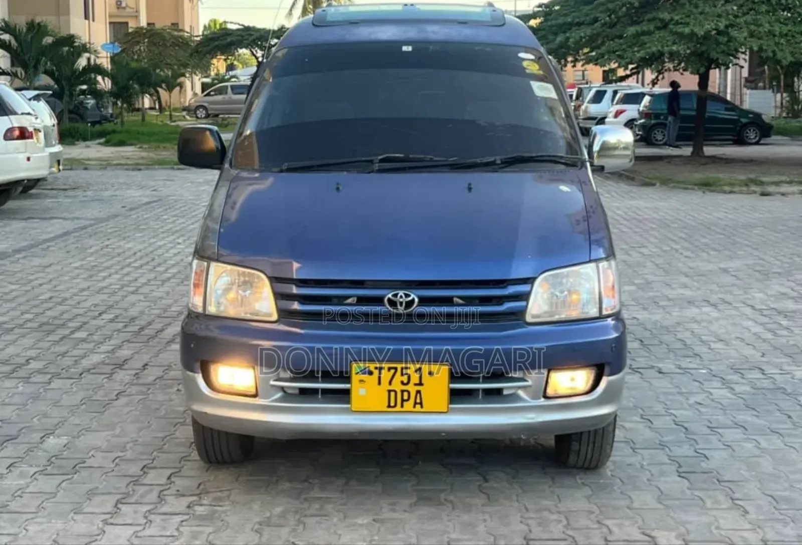 Toyota Noah 2003 Blue