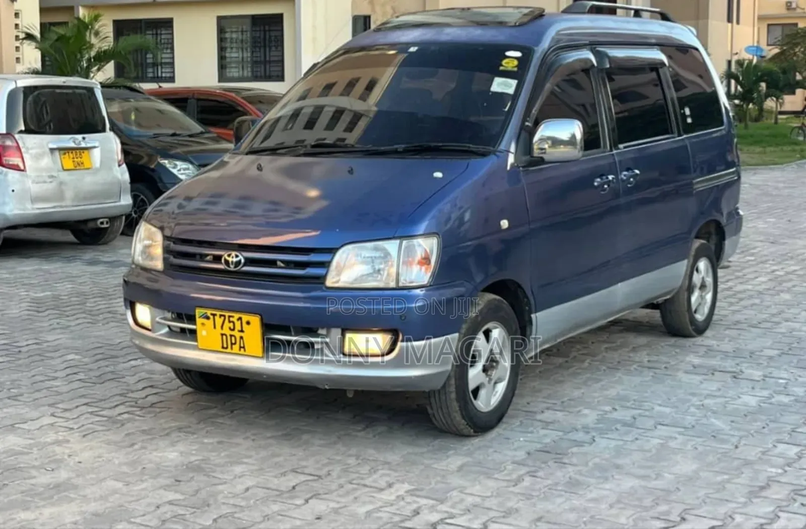 Toyota Noah 2003 Blue
