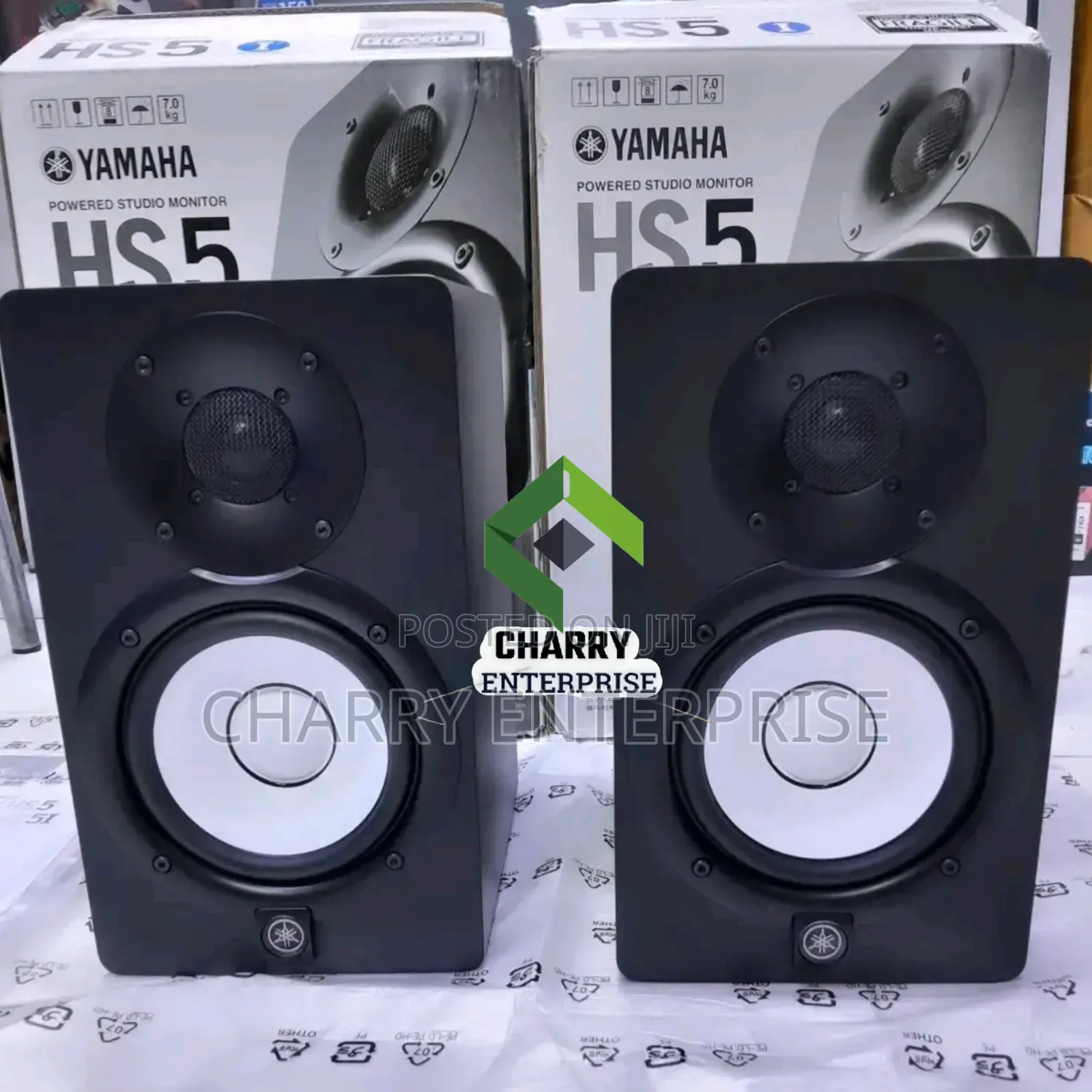 Yamaha Hs5 Powered Studio Monitors Pair of 2 Speakers