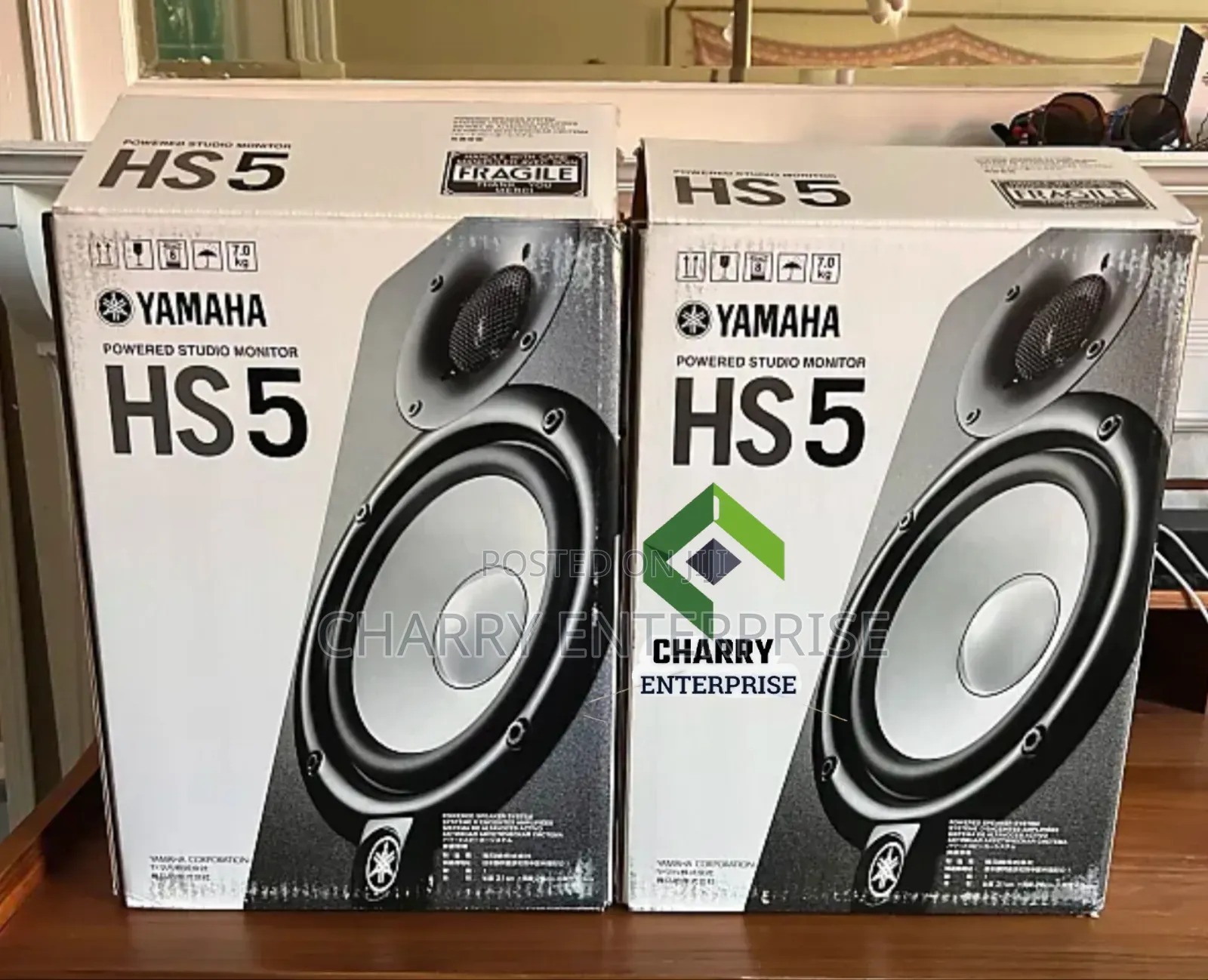Yamaha Hs5 Powered Studio Monitors Pair of 2 Speakers